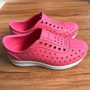 Native “Robbie” Shoes in Hollywood Pink